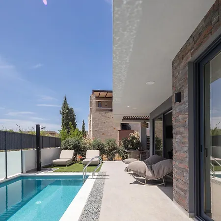 Villasaints I Private Pool Villas, Walk To Beach, Bbq La Canée