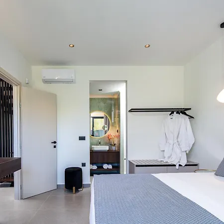 Villasaints I Private Pool Villas, Walk To Beach, Bbq La Canée