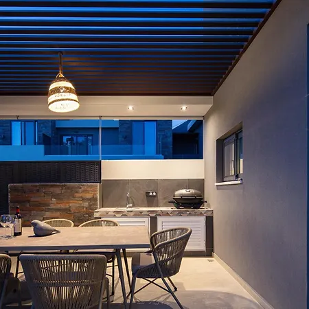 Villasaints I Private Pool Villas, Walk To Beach, Bbq * ハニア