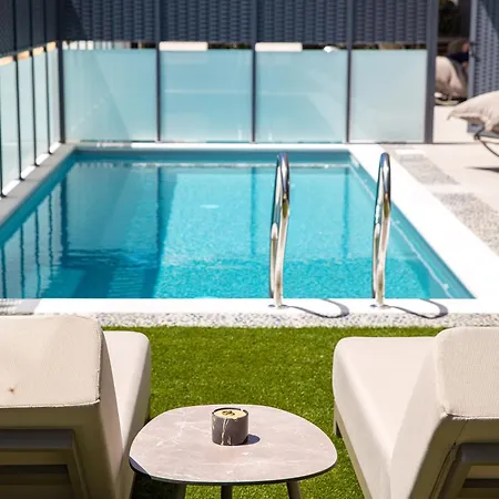 Villasaints I Private Pool Villas, Walk To Beach, Bbq Villa La Canée