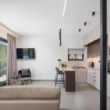 Villasaints I Private Pool Villas, Walk To Beach, Bbq * ハニア