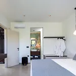 Villasaints I Private Pool Villas, Walk To Beach, Bbq חאניה