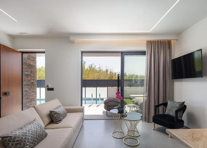 Villa Villasaints I Private Pool Villas, Walk To Beach, Bbq Chania (Crete)