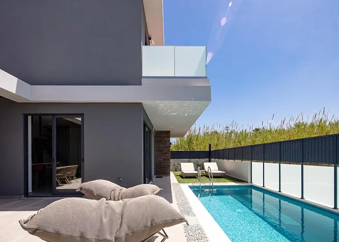 Villa Villasaints I Private Pool Villas, Walk To Beach, Bbq Chania (Crete)