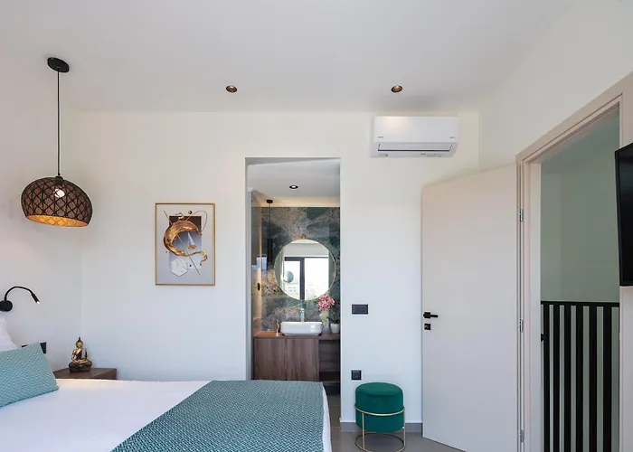 Villasaints I Private Pool Villas, Walk To Beach, Bbq Villa Chania (Crete)